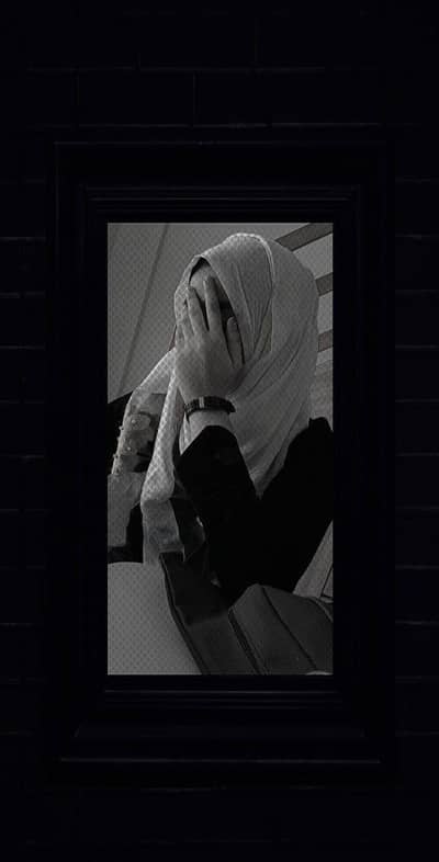 “English Tutor Available – MA English Qualified”