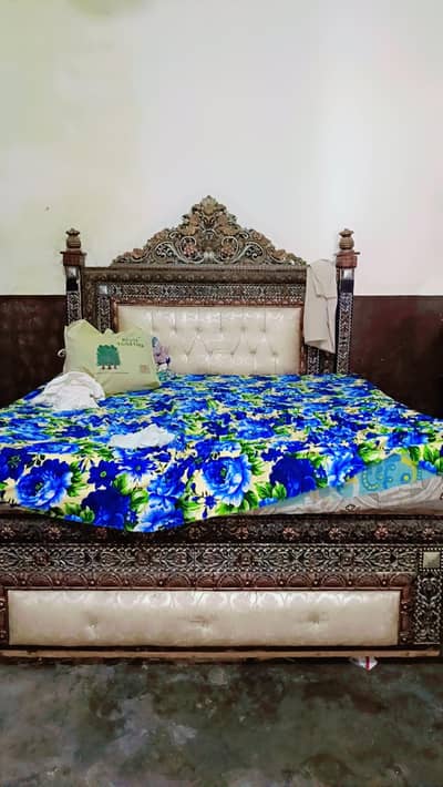 Double bed with dressing table