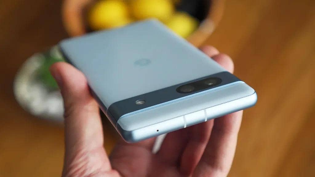Google Pixel 7a 2