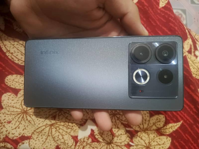 Infinix Note 40 4