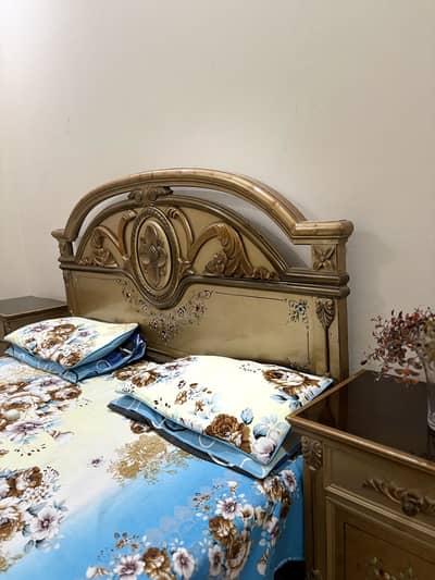 King sized Bed + 2 side tables (pure wood)