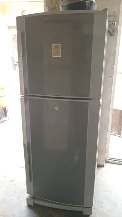 dawlance fridge/freezer/Refrigerators