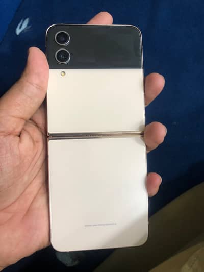 Samsung Mobile Z Flip 4