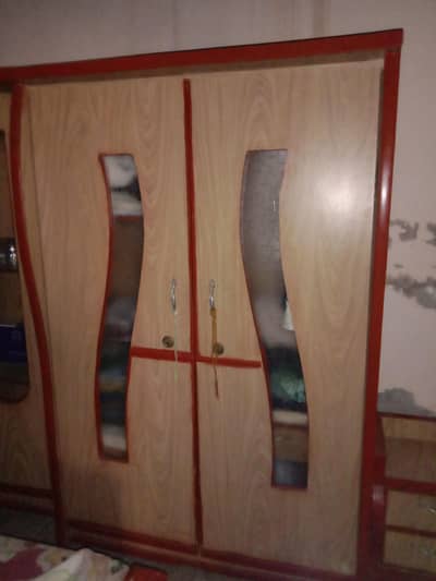 2Door Almari OK condition