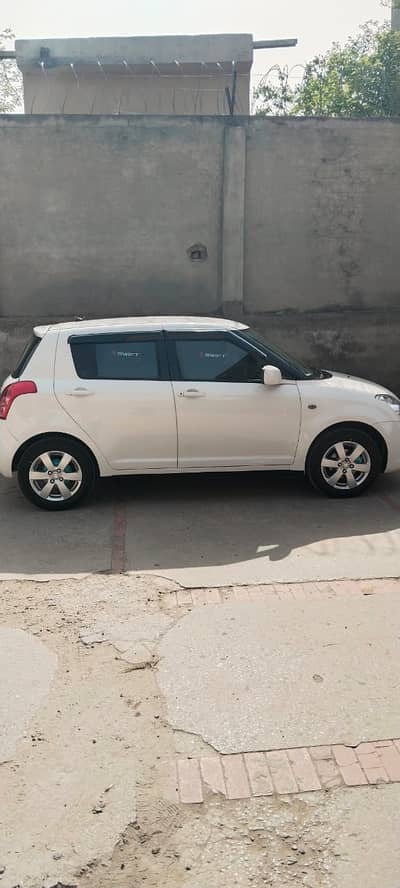 Suzuki Swift 2011 DLX 1.3