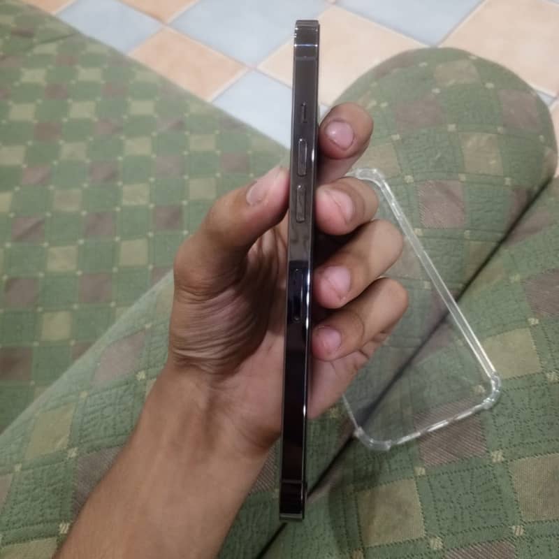 Apple iPhone 12 Pro Max 2