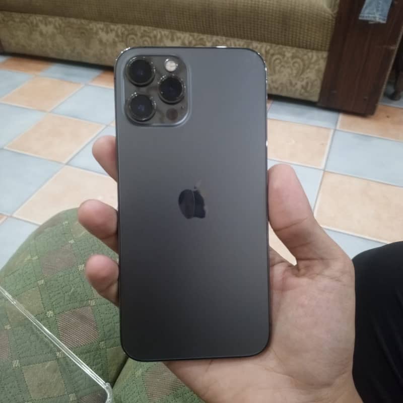 Apple iPhone 12 Pro Max 4