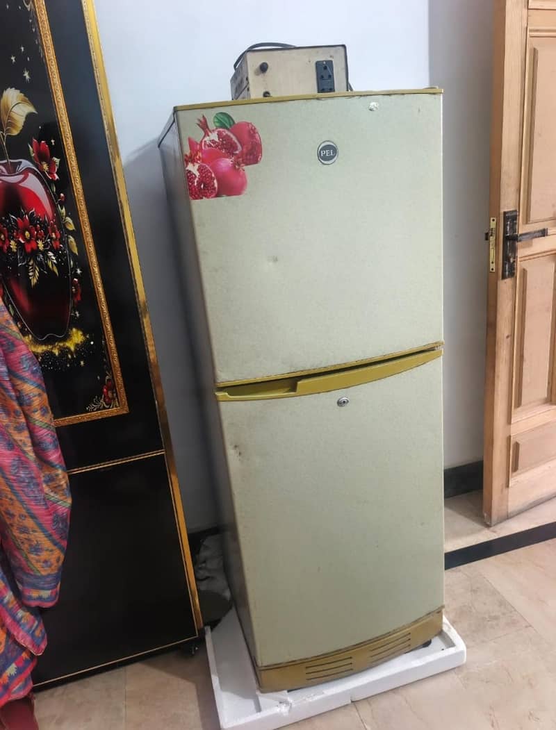 Fridge medium/small 5ft 3