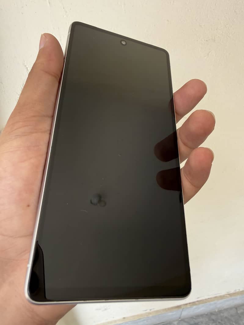 Google Pixel 7 4