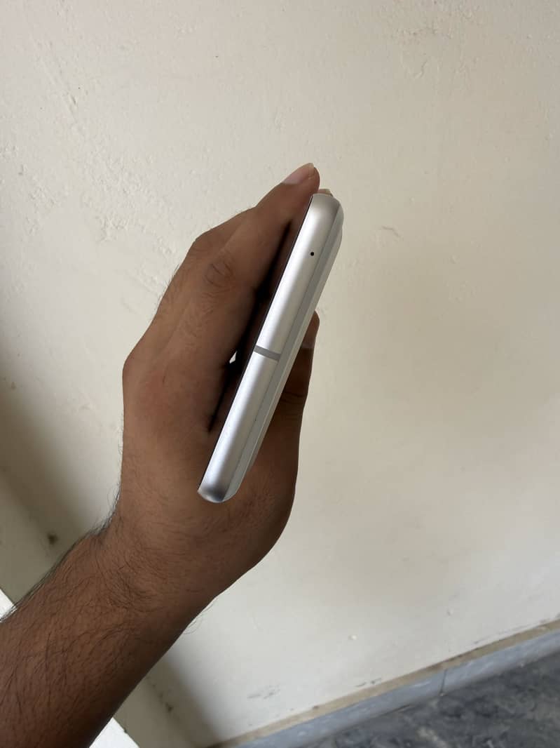 Google Pixel 7 5