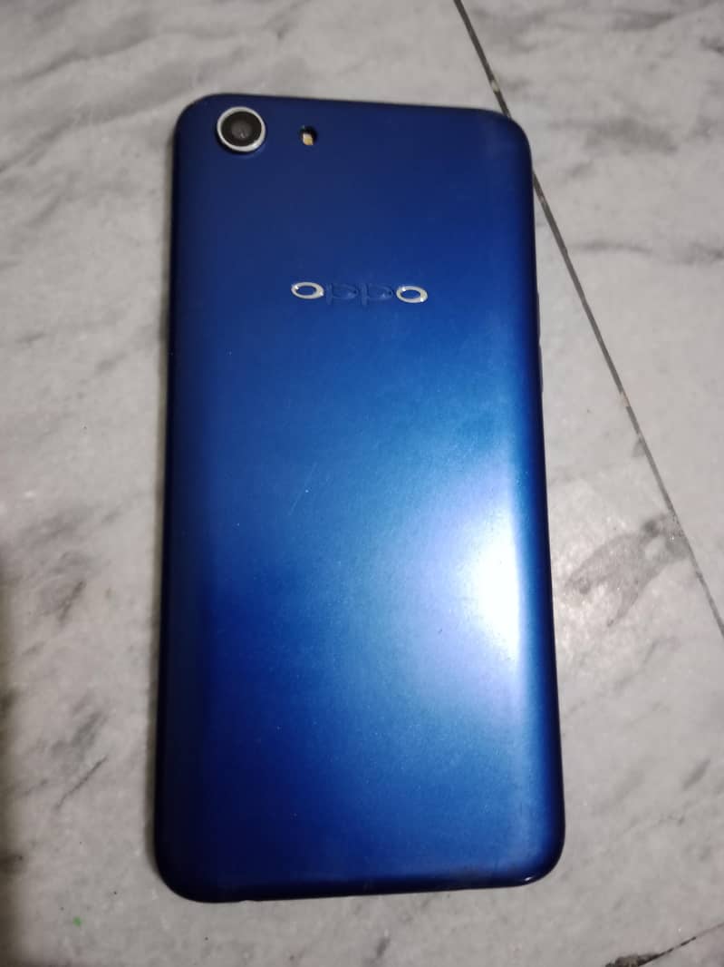 OPPO A83 1