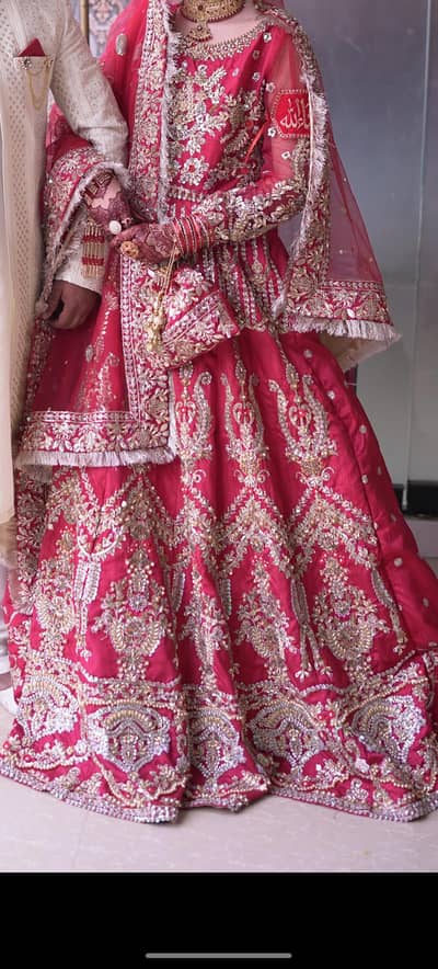 bridal lehenga urgent sale new condition m dekh kr lo beskh