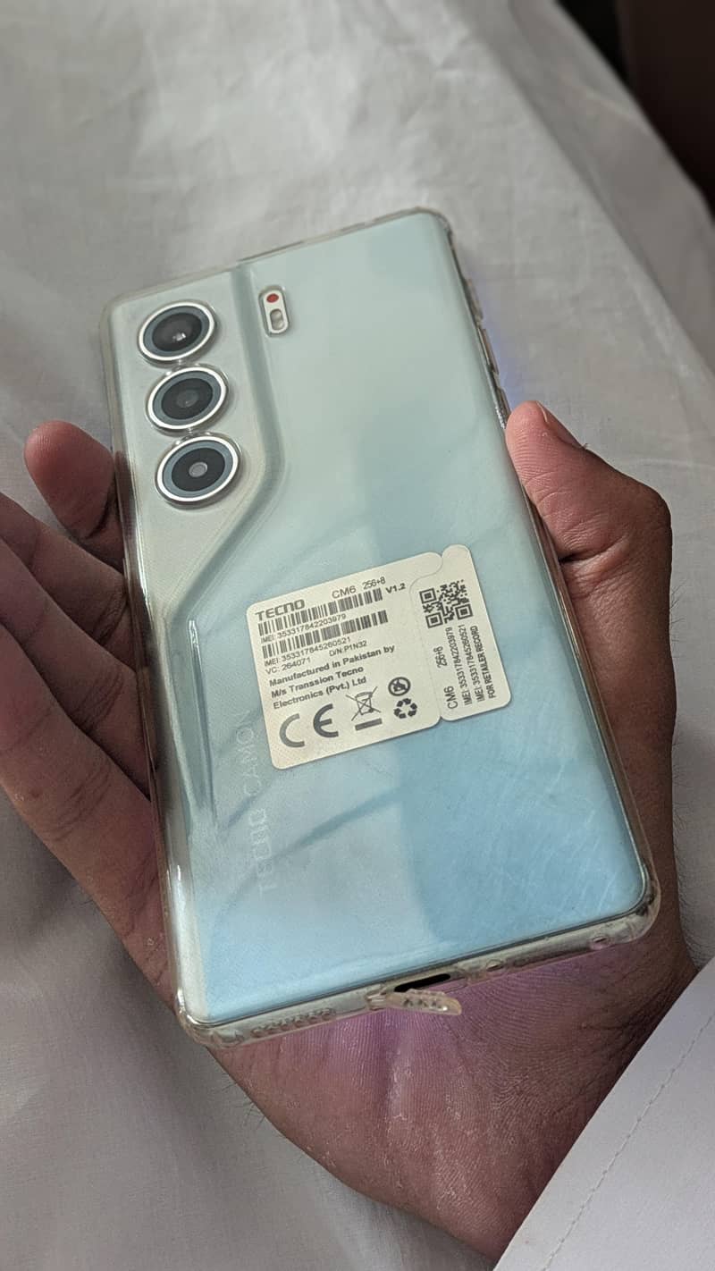 TECHNO CAMON 40 PRO 2