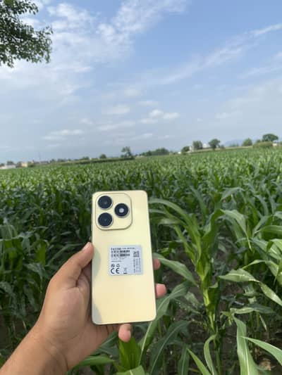 Tecno spark 20