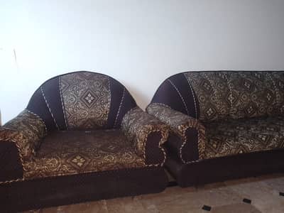 “Used Sofa Set in Excellent Condition”