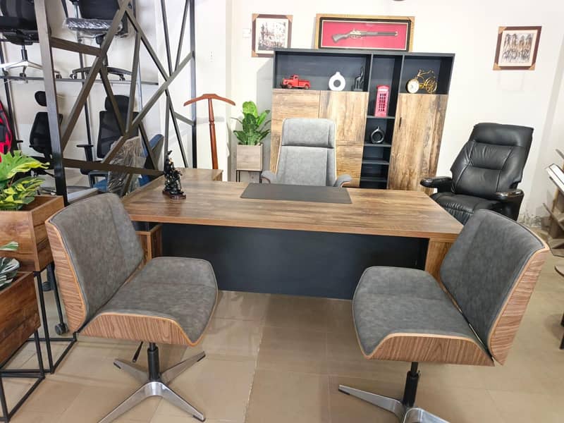 Manger Office Table 14