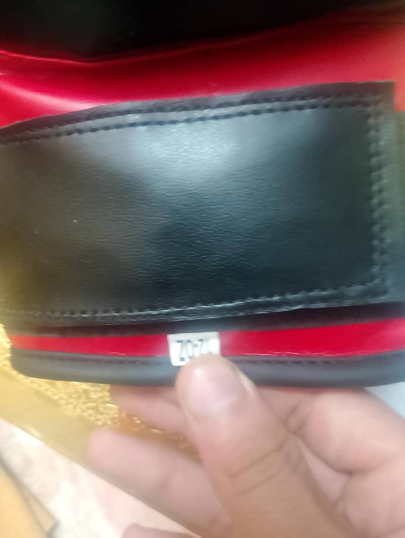 boxing gloves 3