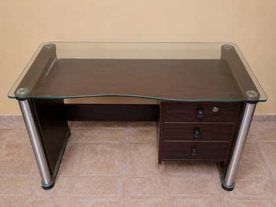 2 office workstation Tables for sale good condition