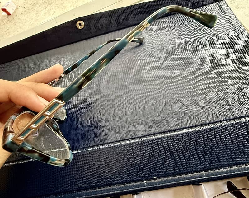 Branded frames came from abroad 10