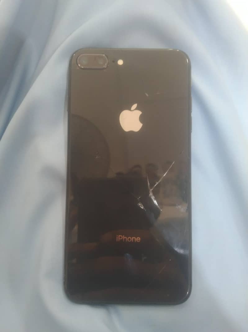 Apple iPhone 8 Plus 1