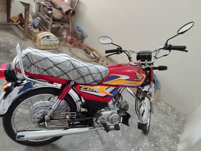 Honda CD 70 2025