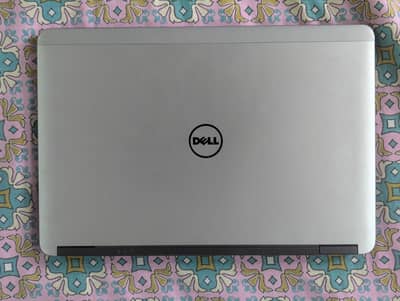 Latitude i5-4th gen 8gb ram 128 ssd