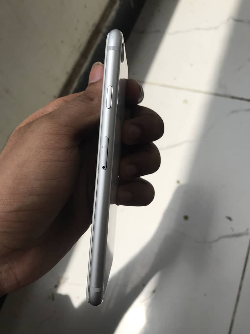 Apple iPhone 8 2