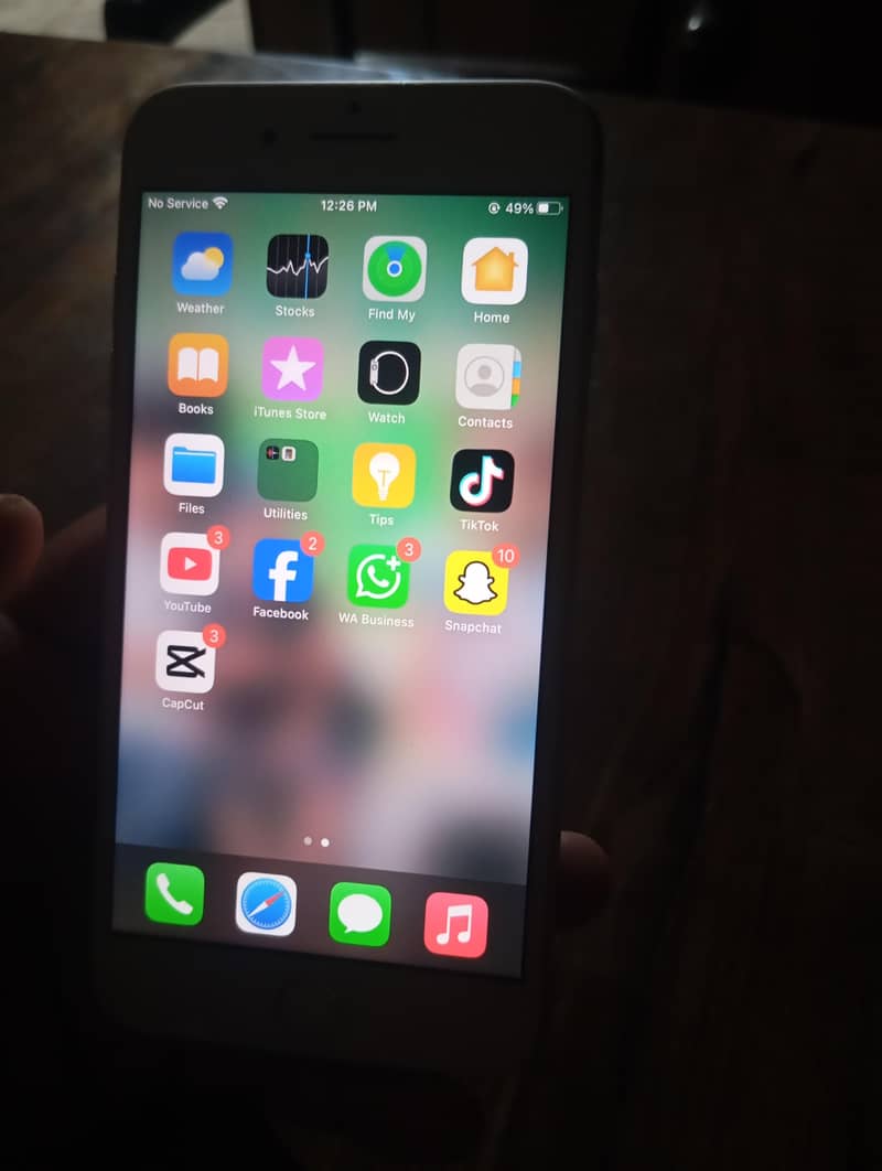 Apple iPhone 8 Plus 1
