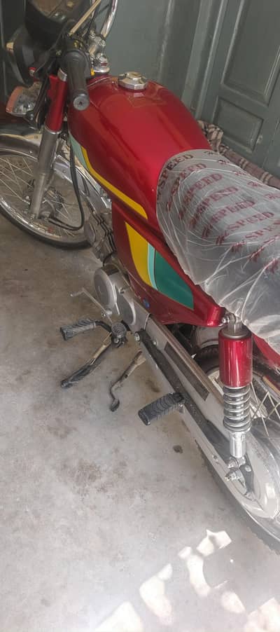 new 1 hand use 719 kilometer drive date 11/06/2026