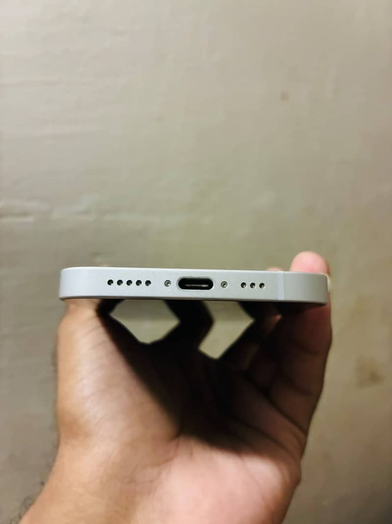 Iphone 16e 3