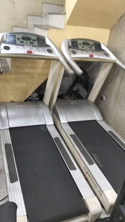 exercise machines in good condition