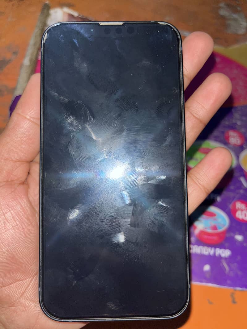 Apple iPhone 13 2