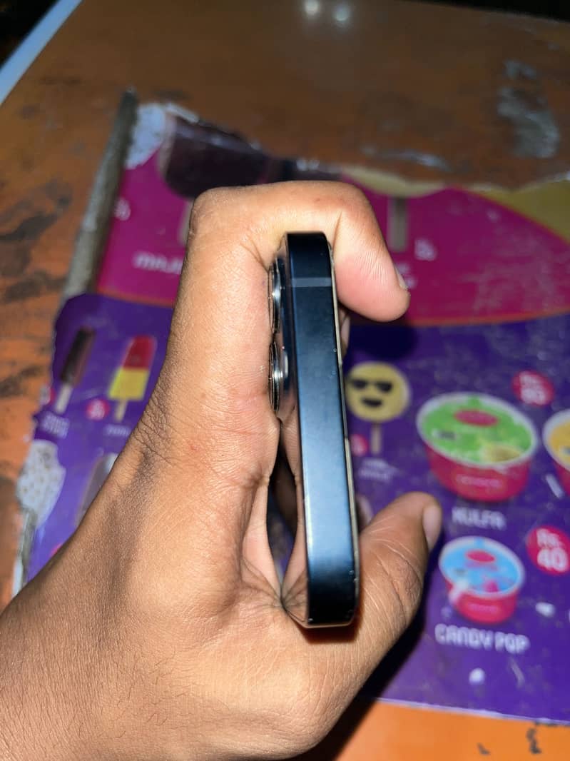 Apple iPhone 13 5