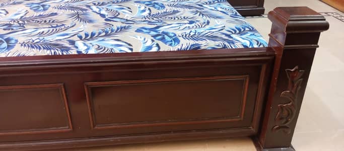 double bed set dressing n side tables only