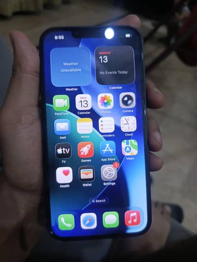 Apple iPhone 13