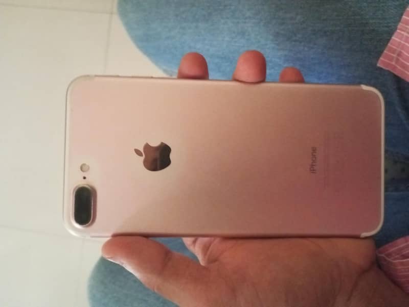 Apple iPhone 7 Plus 0