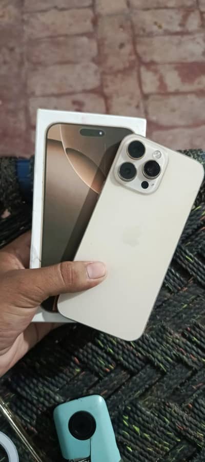 Apple iPhone 16 Pro Max