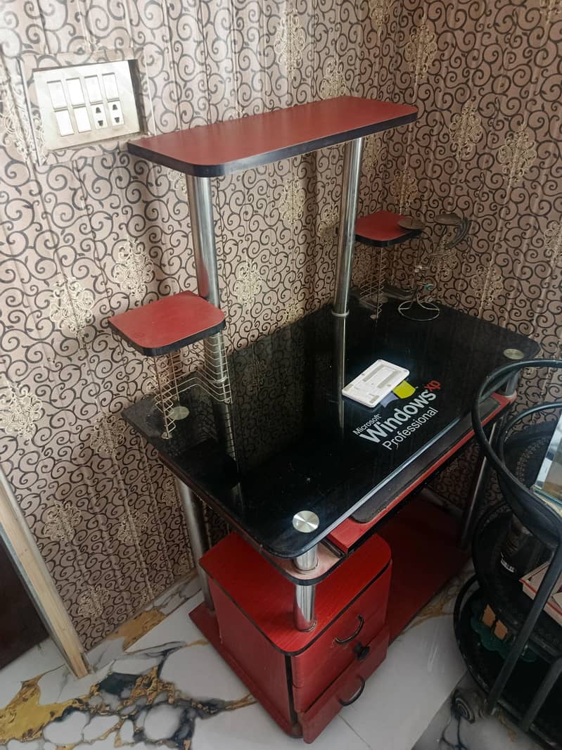 Computer trolley 1