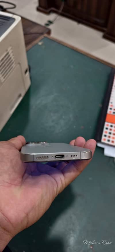Apple iPhone 16 Pro