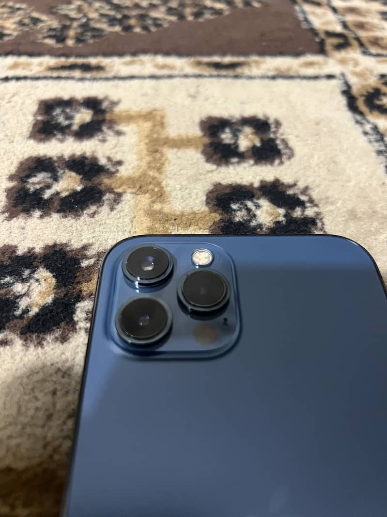 iPhone 12 Pro Max 0