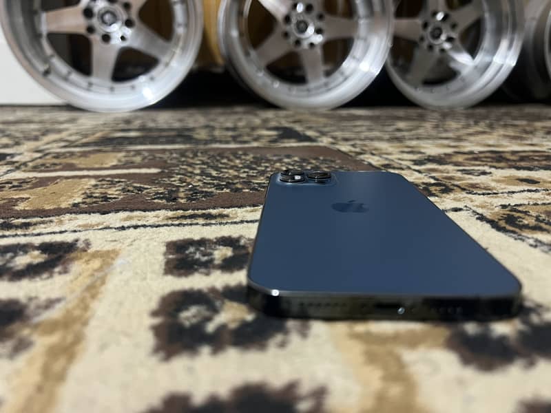 iPhone 12 Pro Max 3