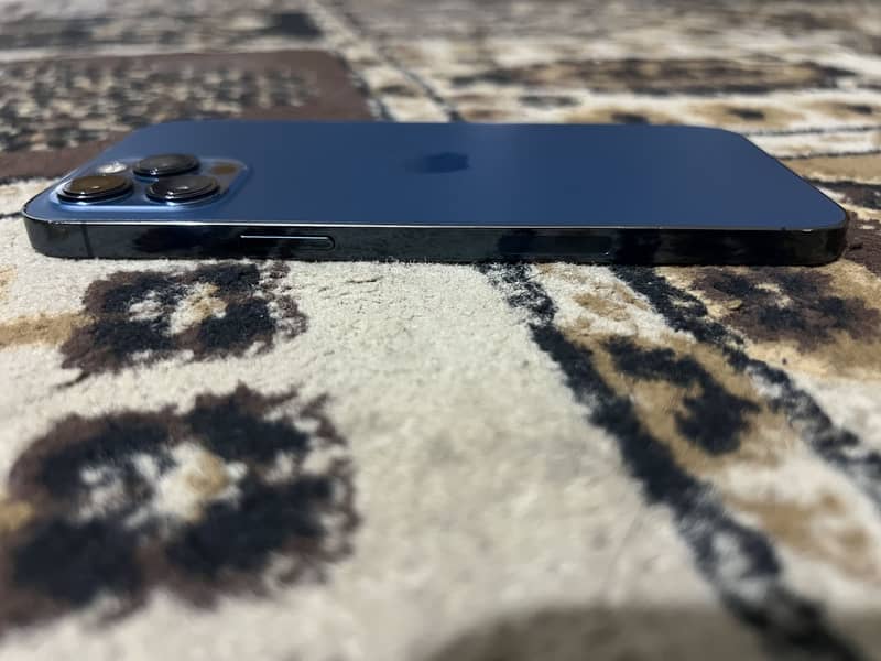 iPhone 12 Pro Max 7