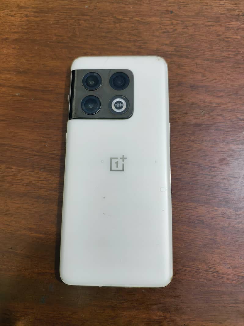 One Plus 10 Pro 1