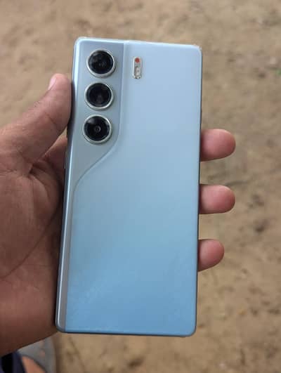Tecno CAMON 40 Pro