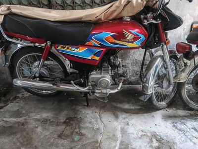 bilkul new bike ha only 2 oil change all ok 10/10