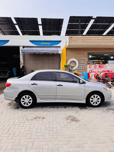 Toyota Corolla GLI 2012