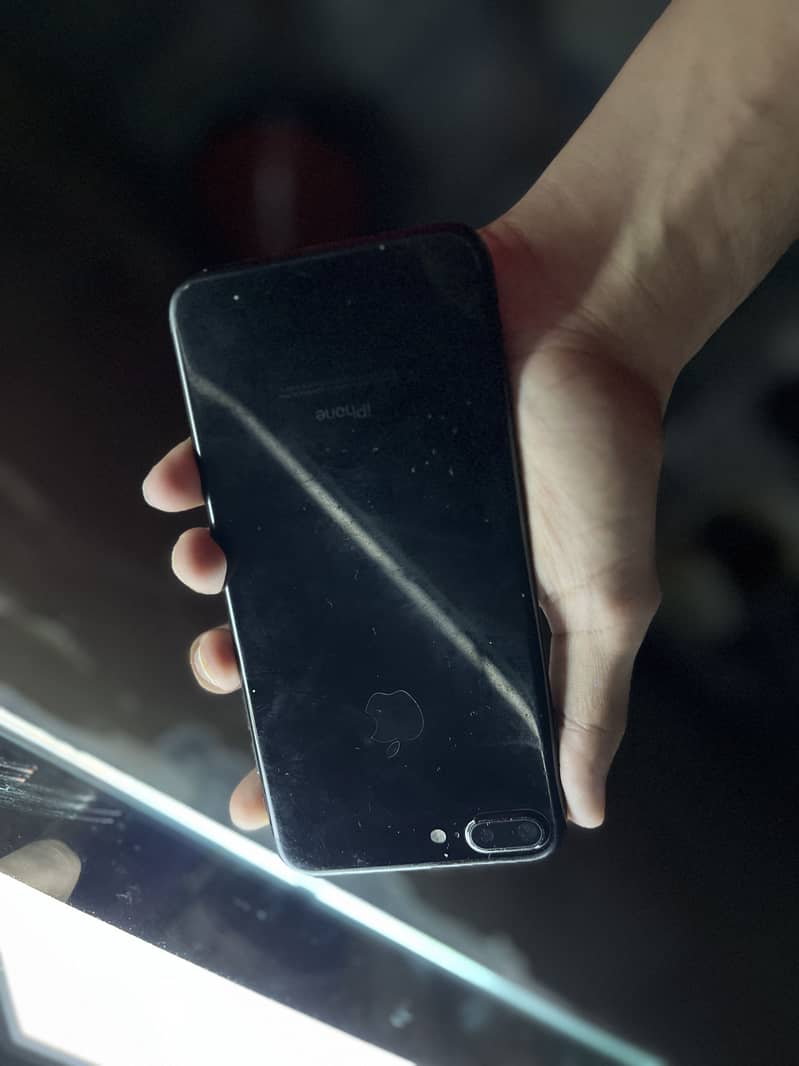 Apple iPhone 7 Plus 3