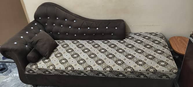 Dewan sofa for sale
