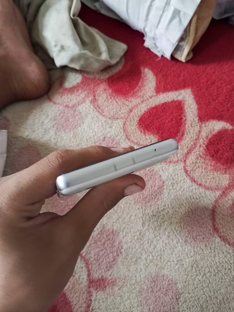 Google Pixel 7a 3