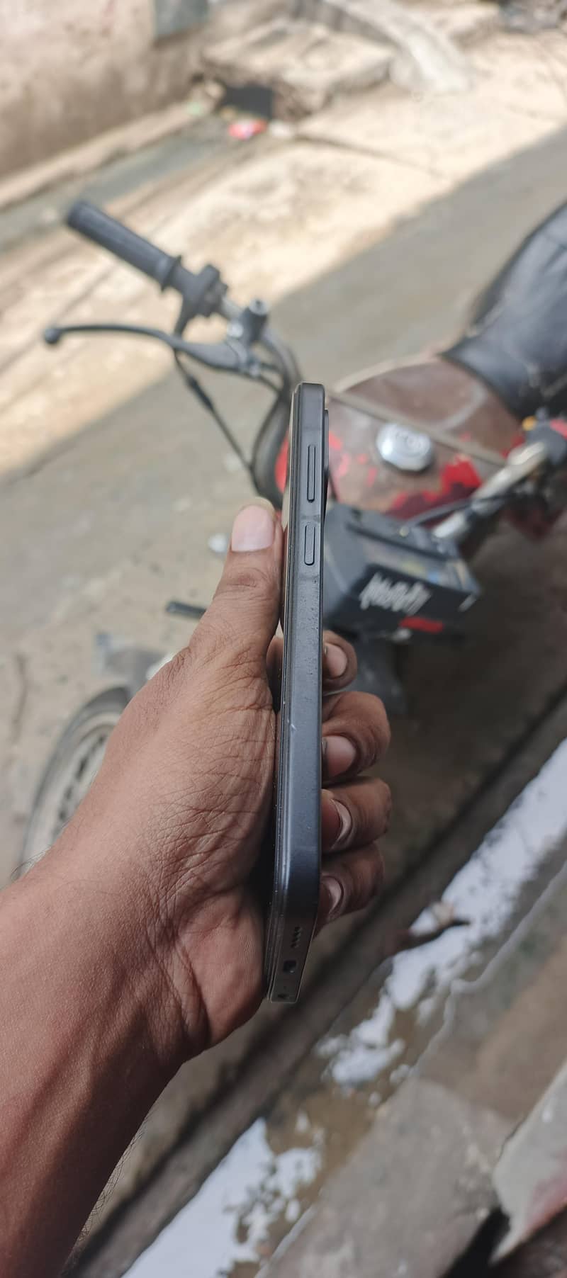 Itel 100C 1